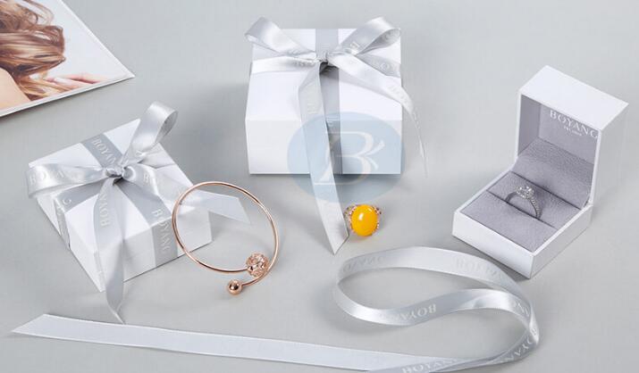 customize jewelry packaging