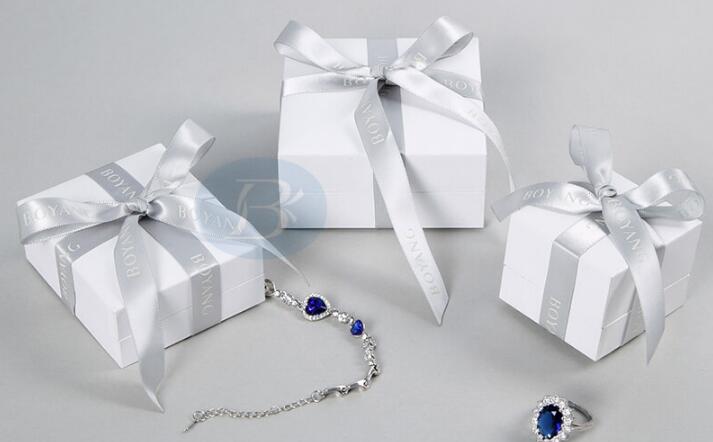 customize jewelry packaging