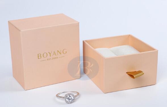 custom jewelry packaging