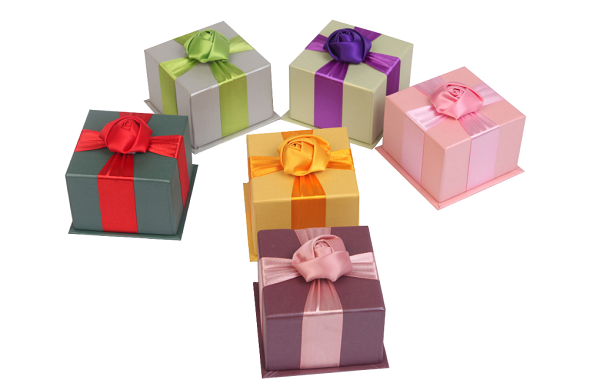 Increase your sales with colorful jewelry boxes