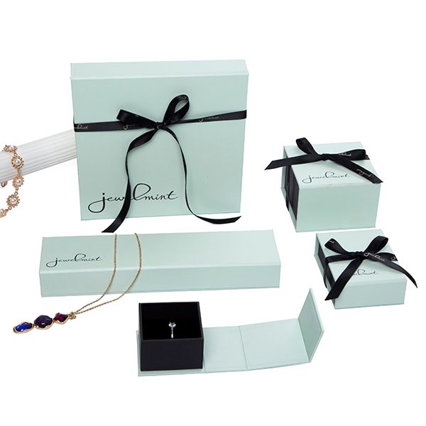 Jewelry packaging design needs to consider the factors