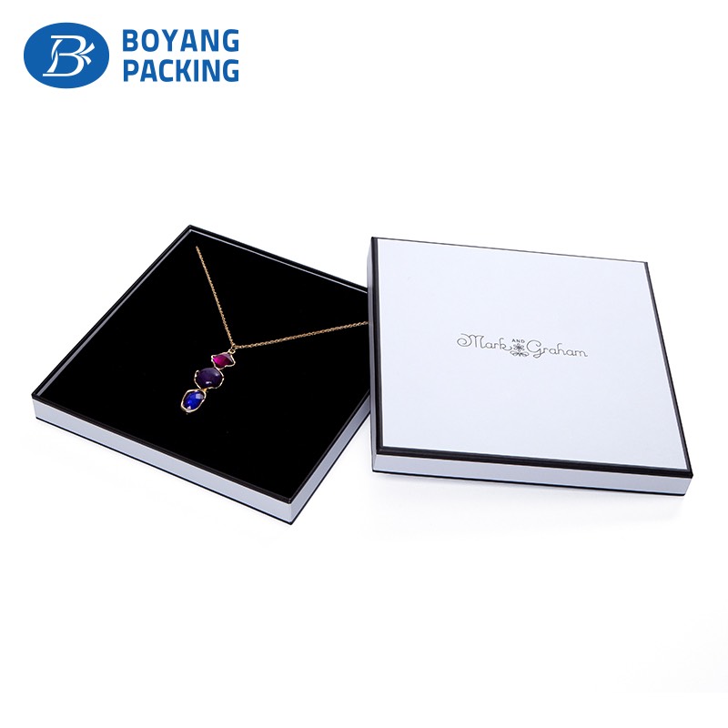 white standing jewelry box for gift 5