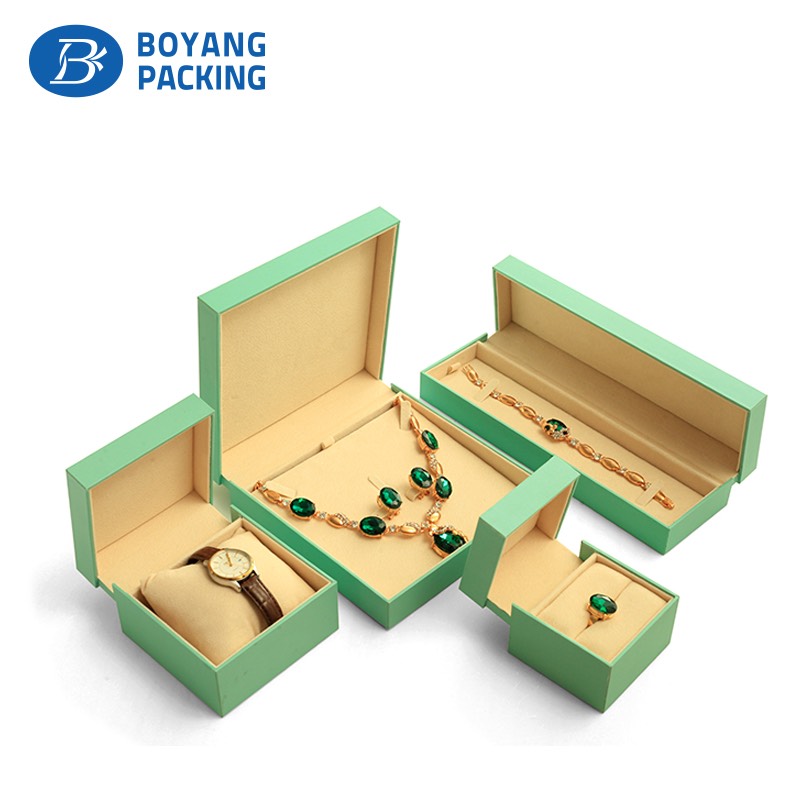 plastic jewellery box