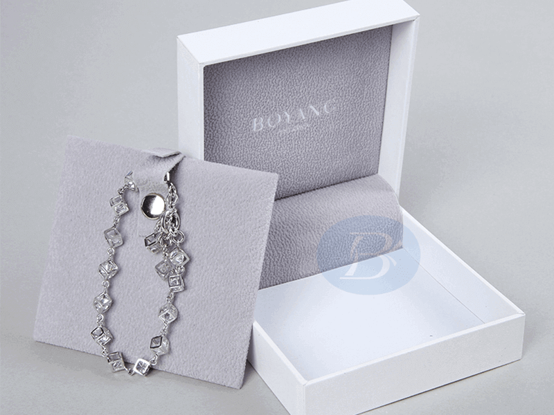 How to make the jewelry packaging box design quickly attract attention?