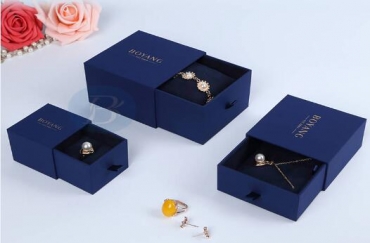 Two ways to teach you to choose paper jewelry box