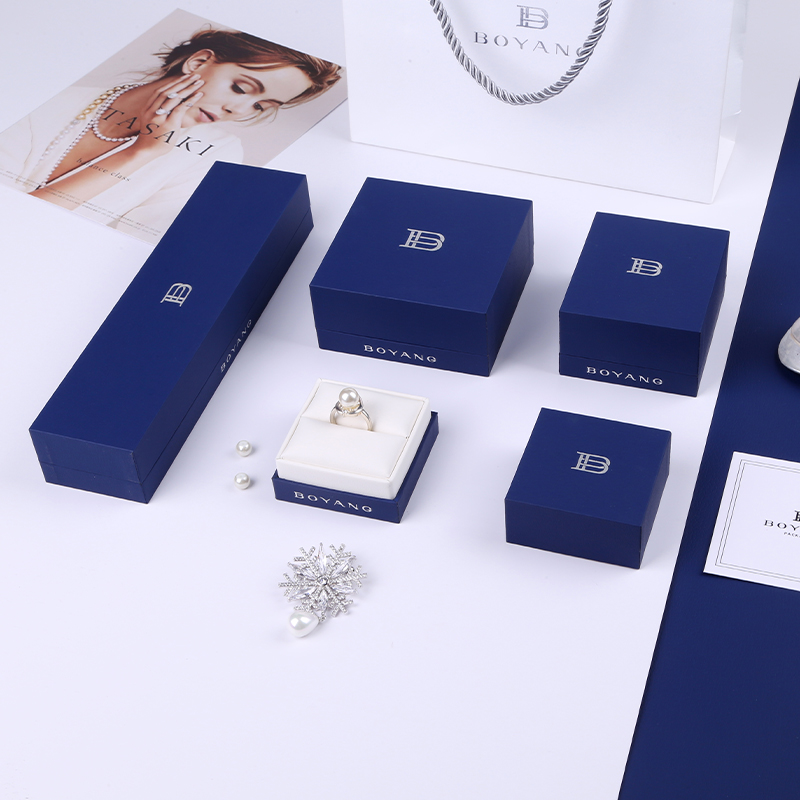 Custom logo Women High Quality Hot Sell Chain Box Jewelry Storage Packaging necklace Bracelet Ring Box