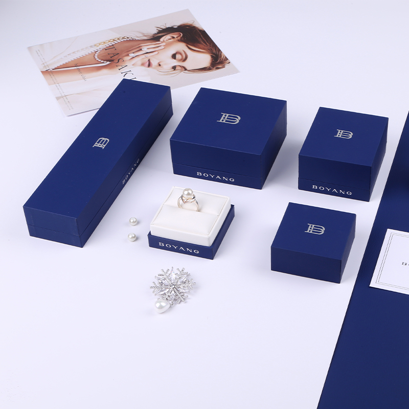Custom logo Women High Quality Hot Sell Chain Box Jewelry Storage Packaging necklace Bracelet Ring Box