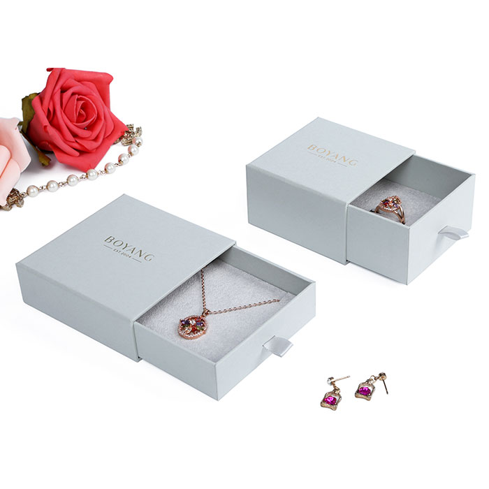Custom jewelry packaging boxes with your logo