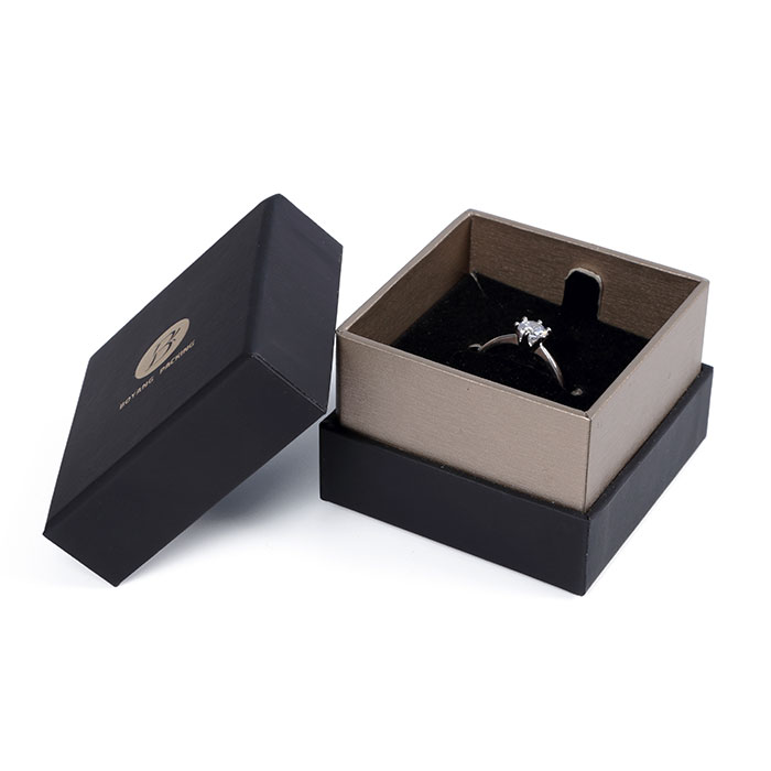 Custom black jewelry boxes