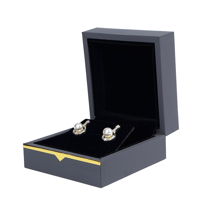 Custom enchanting velvet jewelry boxes