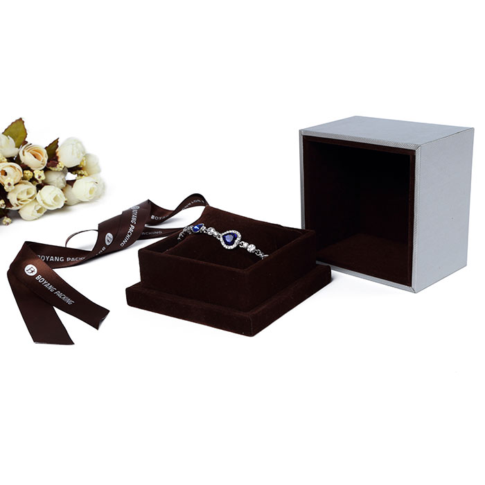 Custom luxury jewellery packaging wholesale