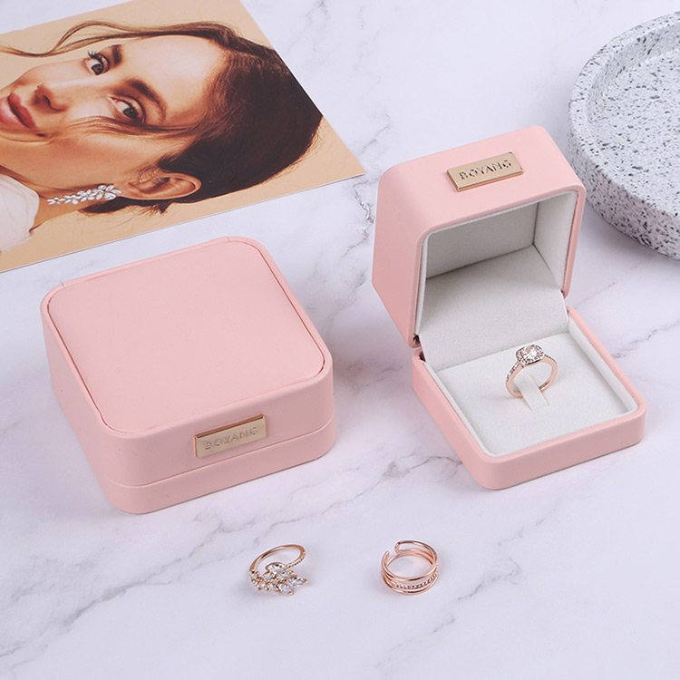 High-End the best leather pink luxury engagement custom small ring box