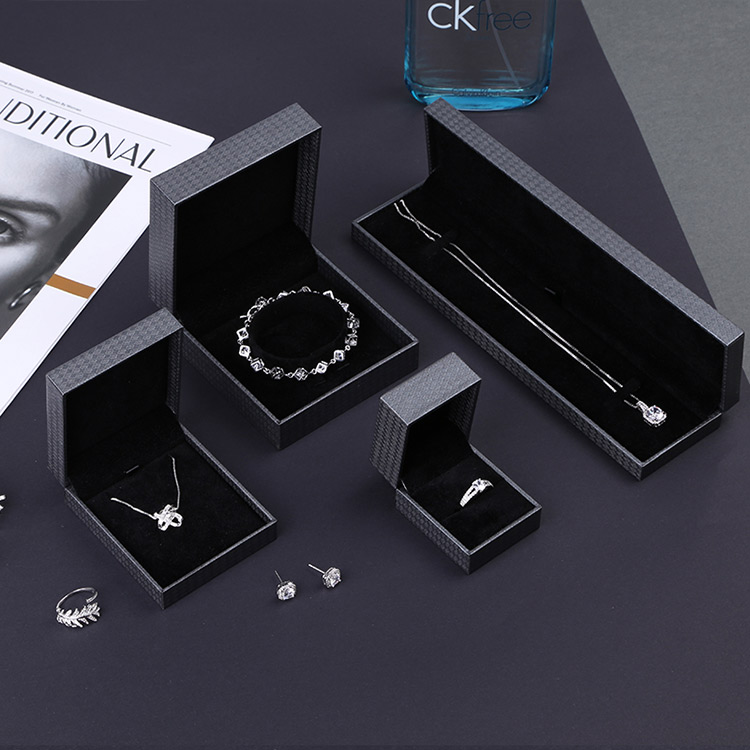 Custom jewelry ring boxes