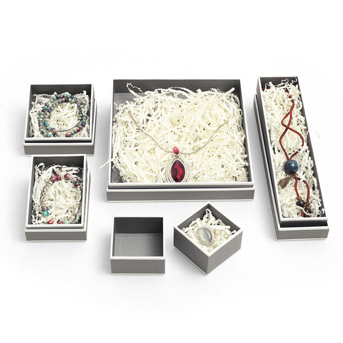 Custom retro branded jewellery boxes