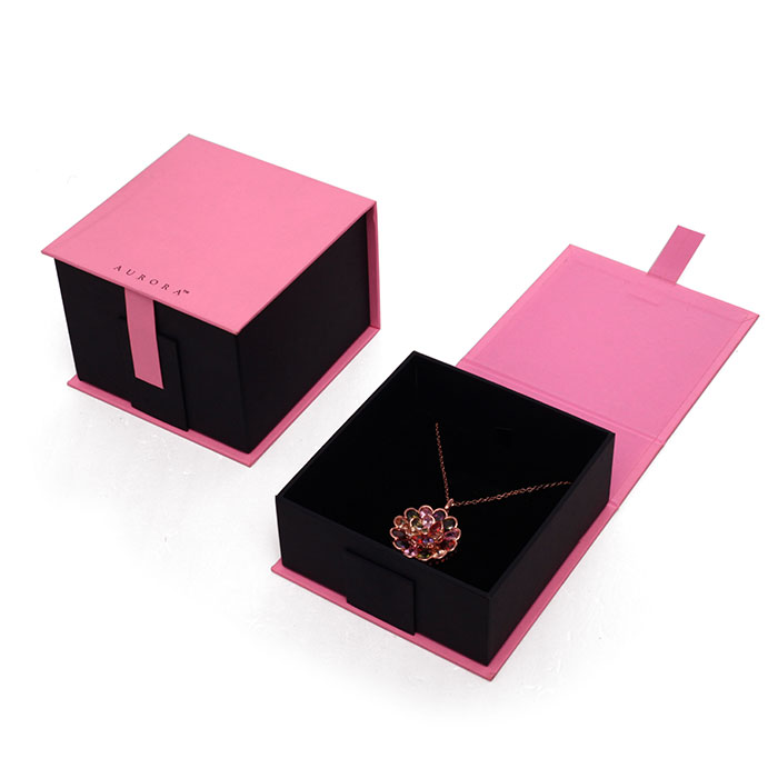 customized pink luxury gift packaging boxes