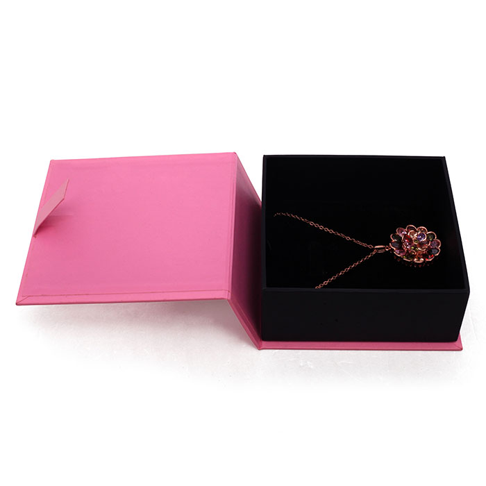 customized pink luxury gift packaging boxes