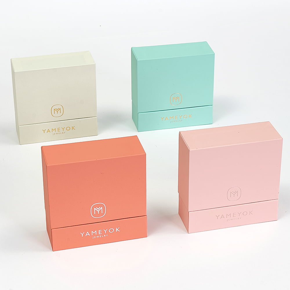 Custom rigid paper jewelry box