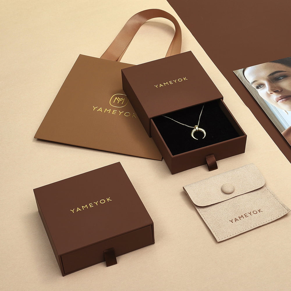 Excellent work luxury custom logo jewelry gift box packaging