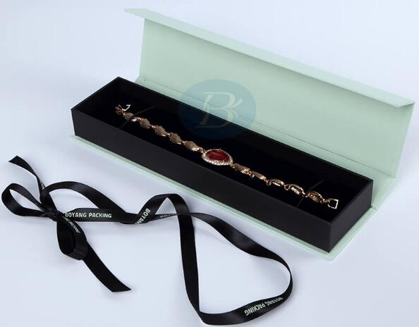 What should we pay attention to when making custom jewellery boxes?