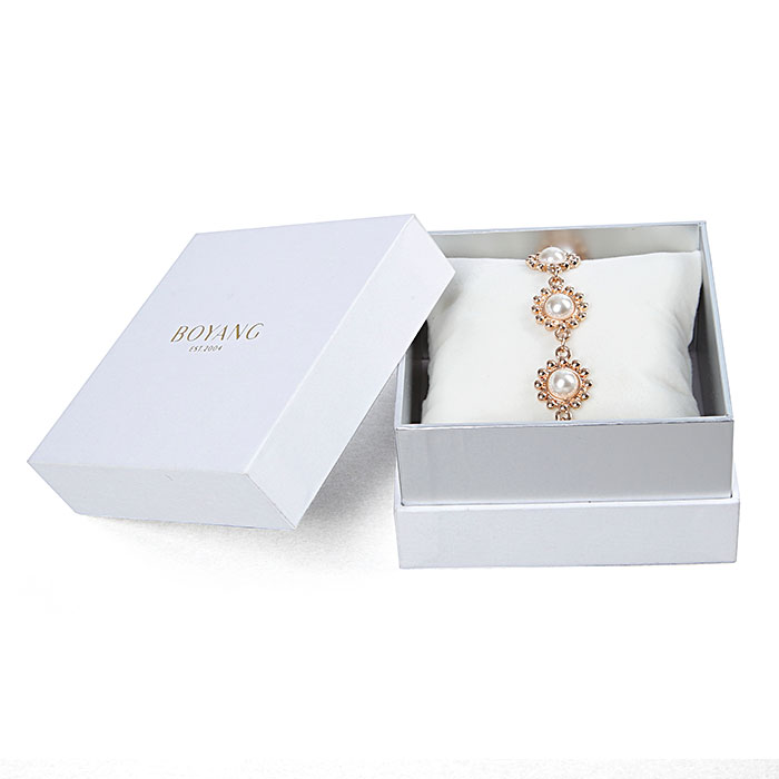 Custom luxury jewelry box packaging