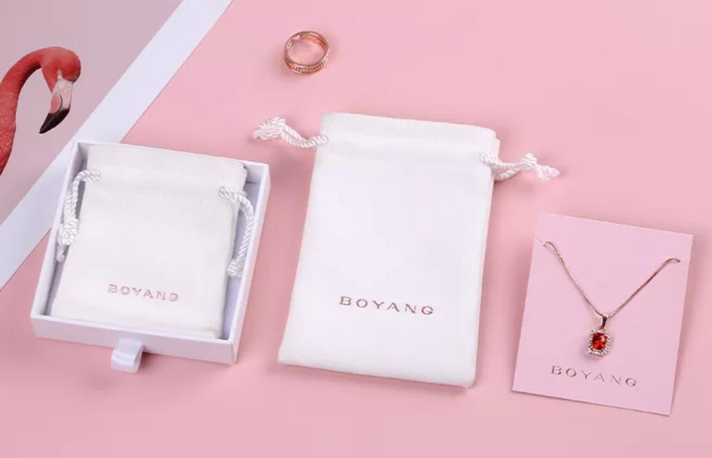 Velvet Jewelry Bags: Every Detail Matters to Jewelry