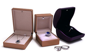 Types of Velvet Jewellery Boxes