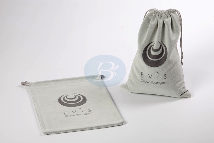 custom velvet pouch wholesale