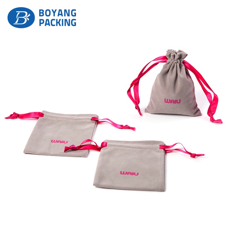 Customized velvet jewellery pouch with ribbon string