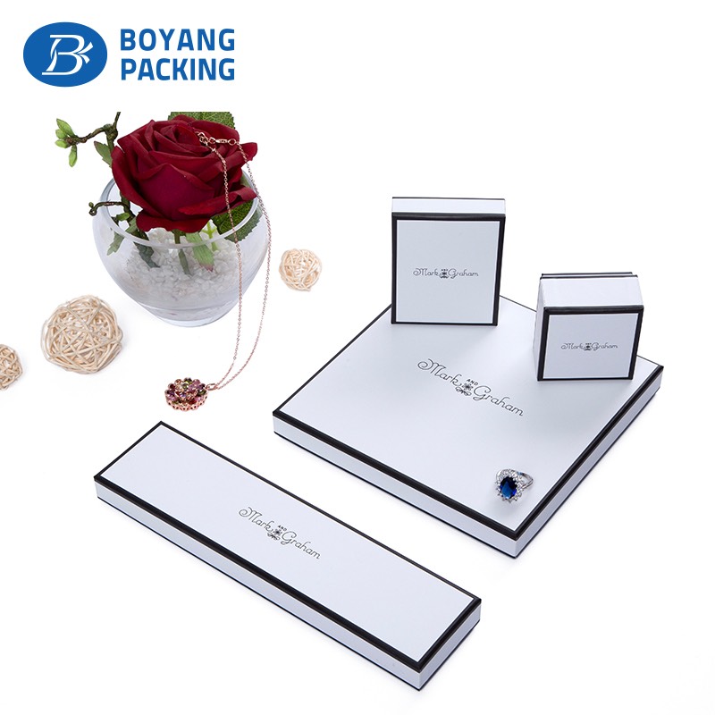 White paper jewellery presentation boxes