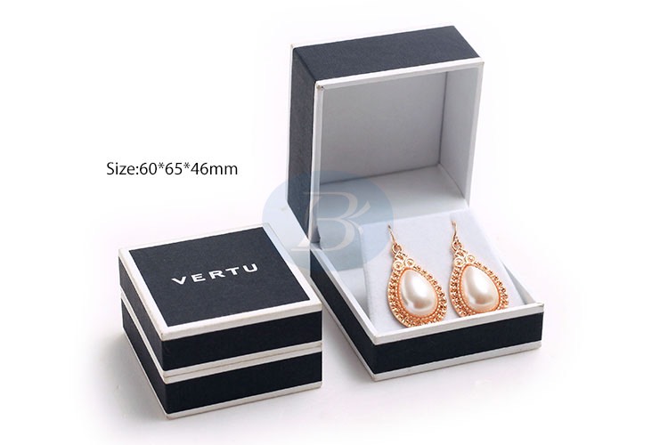 earring packaging