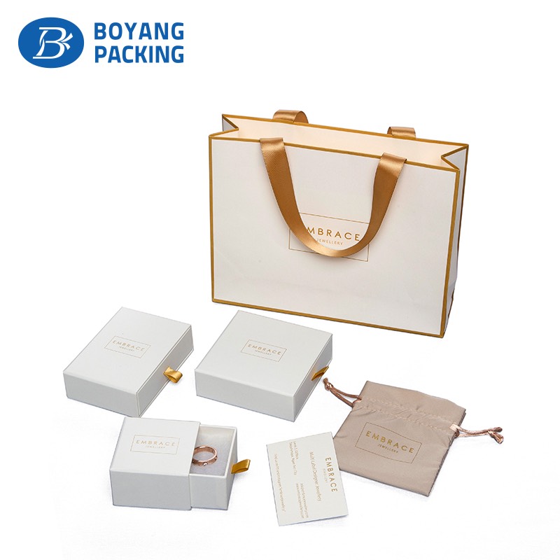 classic white jewelry case custom and wholesale
