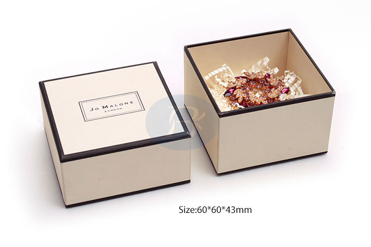 Customized paper jewellery box