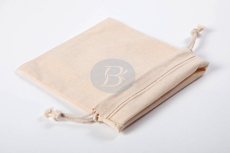 What is the difference between a cotton bag and a linen bag?