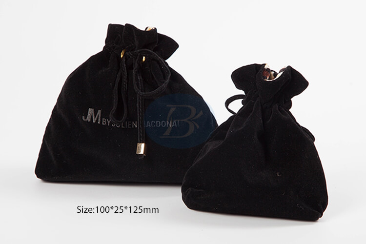 Brief introduction to the product features of Velvet drawstring bags