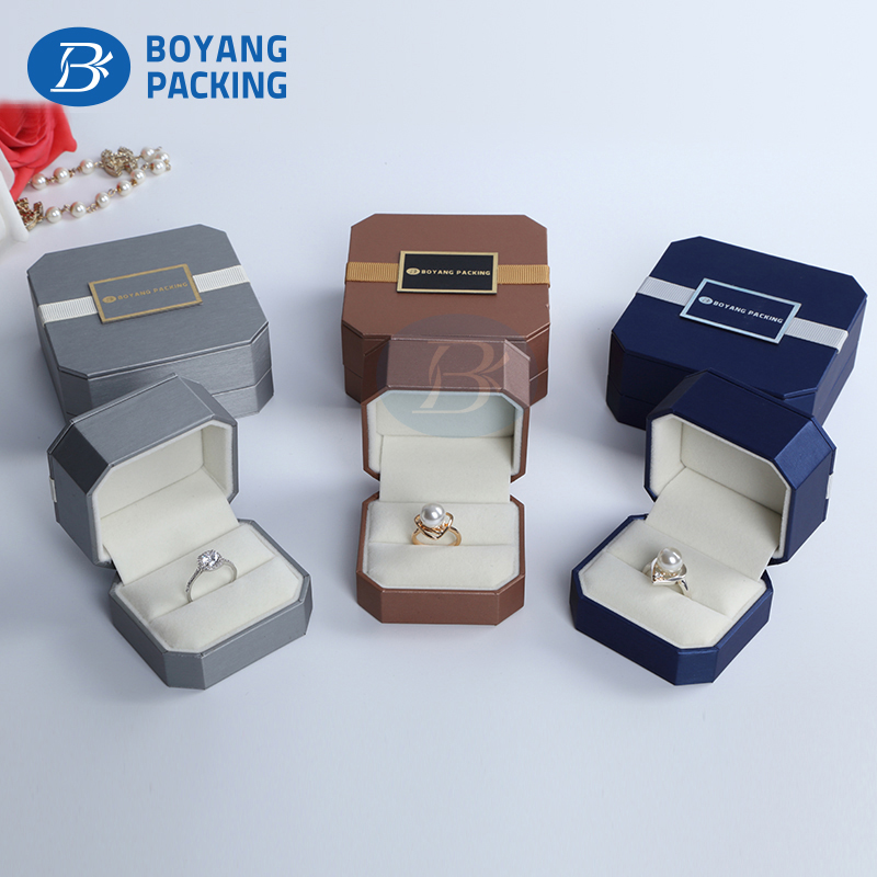 Jewelry packaging box is expensive or cheap?