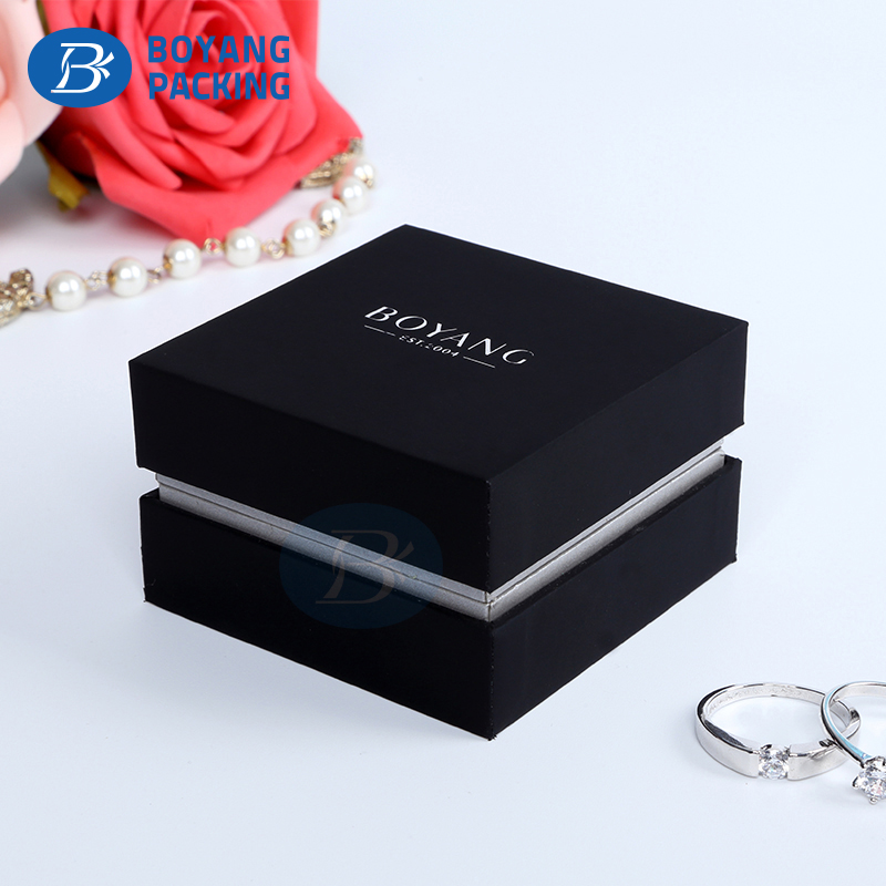 Some interesting stories about luxury jewelry box packaging