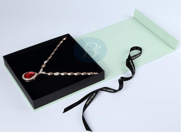 How to choose the printing box type of jewellery gift boxes?