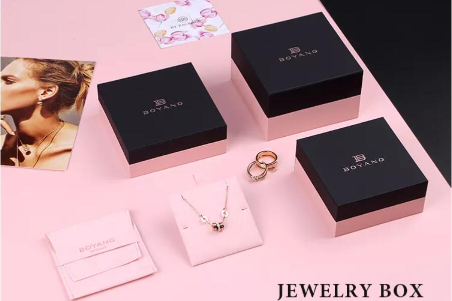 Black and Pink Jewelry Box Design Inspiration