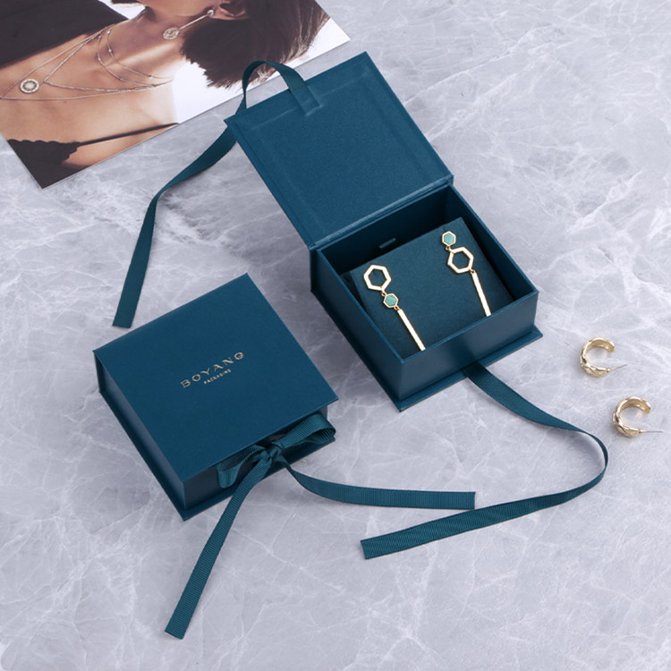 custom luxury engagement ring box
