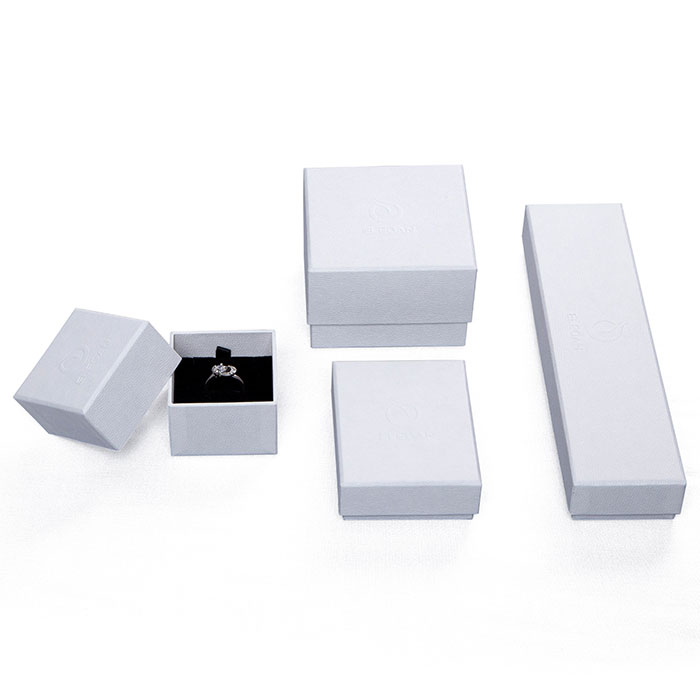 Customized logo wholesale plain jewelry box