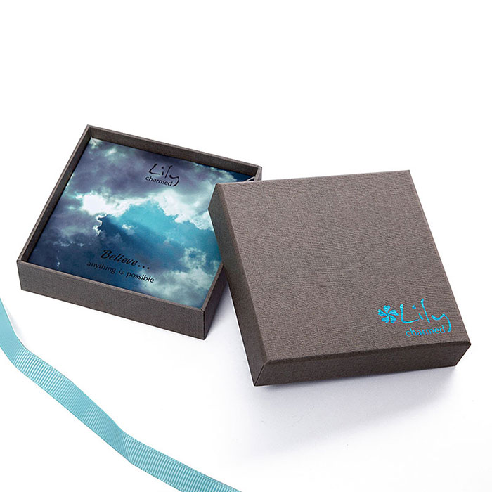 Dreamlike custom earring gift box are perfect for your jewelry