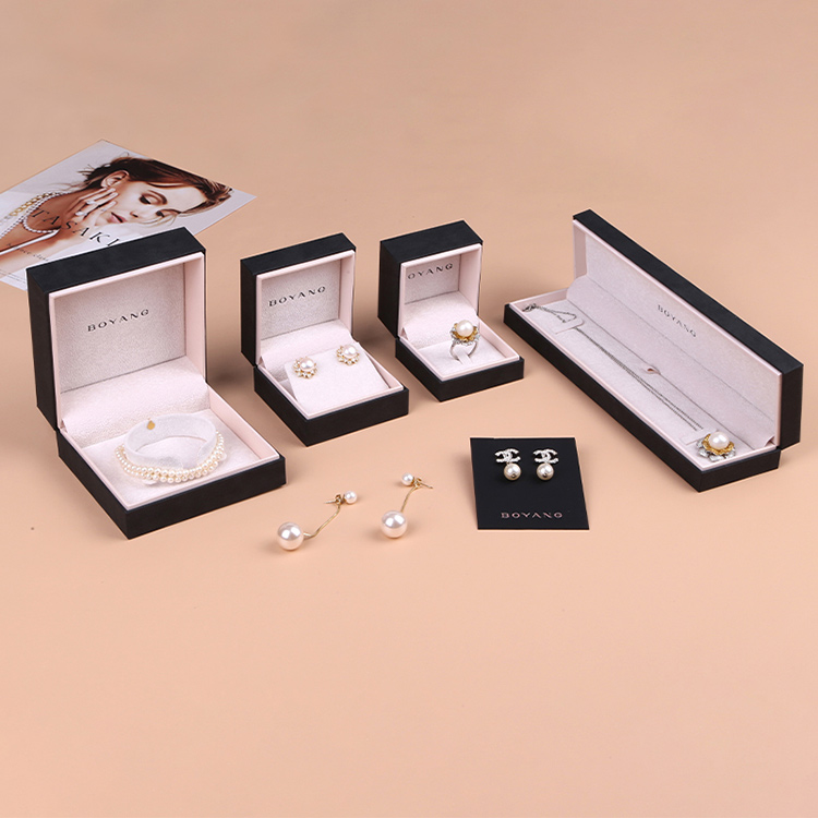 Customized black jewellery box