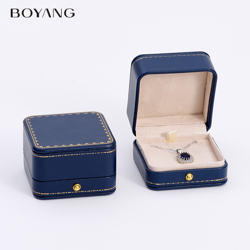 necklace jewelry box