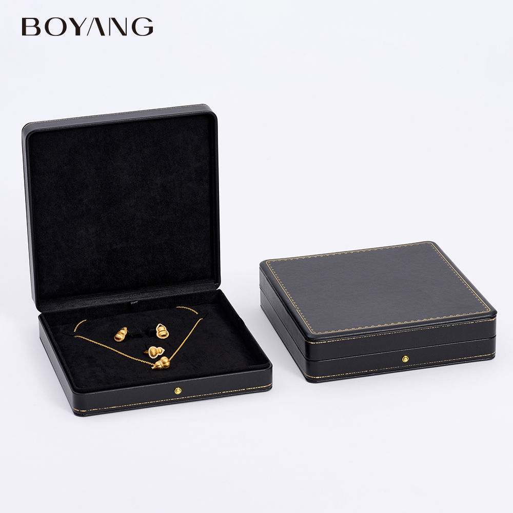 black jewelry box
