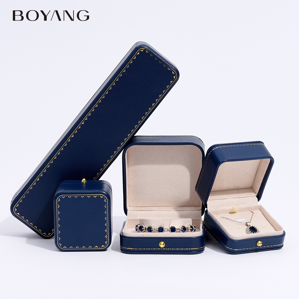 necklace jewelry box