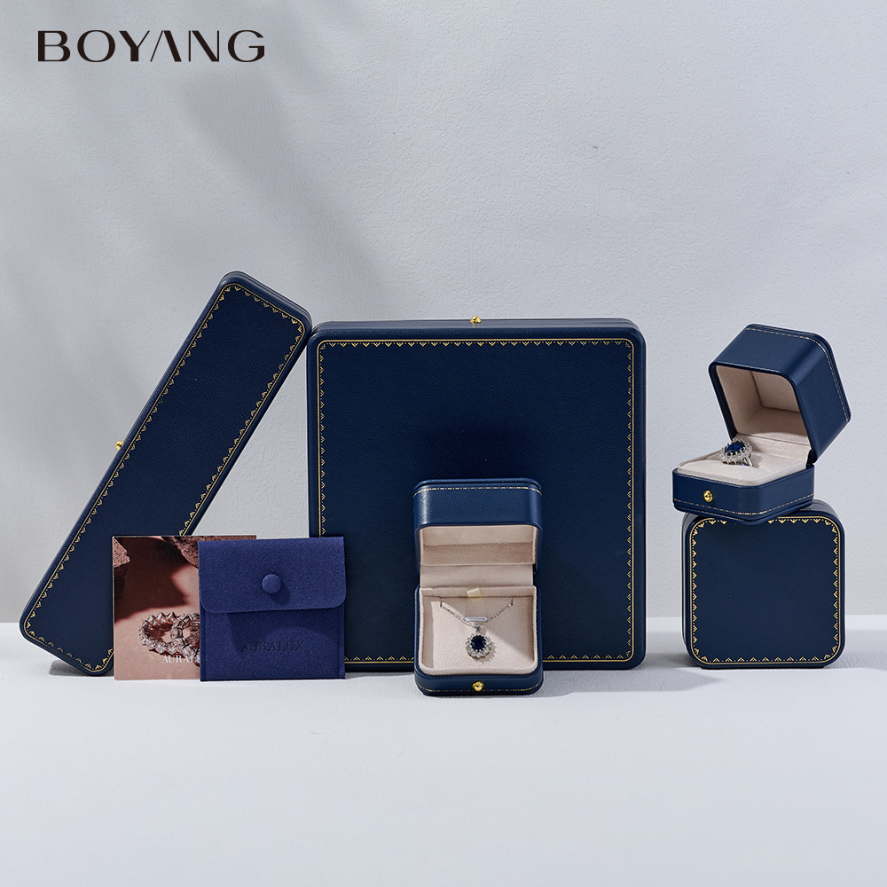 necklace jewelry box